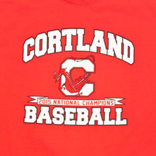 Lade das Bild in den Galerie-Viewer, Gildan T-Shirt &quot;Cortland Baseball National Champions&quot;, 2015, rot, M
